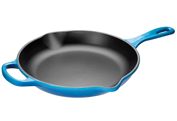 skillet with handle