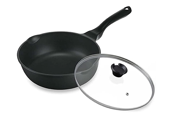black saucepan set