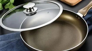 Which frying pan is the most convenient and favorite for making breakfast every day?