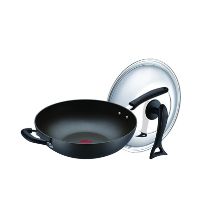 non-stick-wok-pan-with-lid.jpg